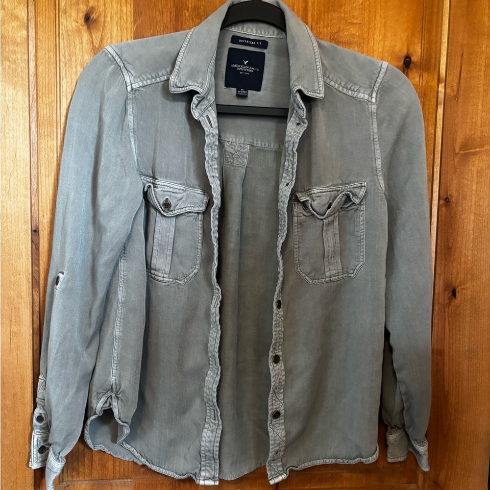 American Eagle Boyfriend Fit Button Down
